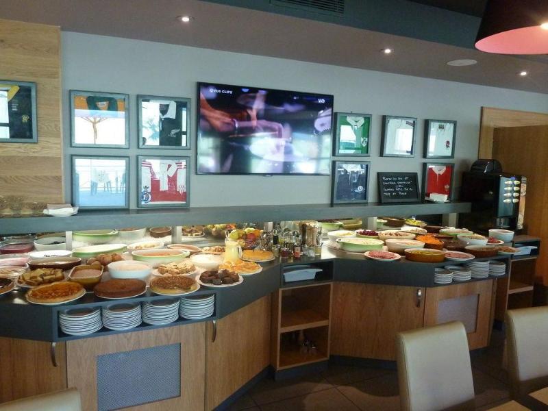 Loreak Hotel